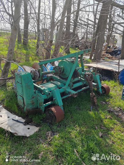 Опрыскиватель навесной 800