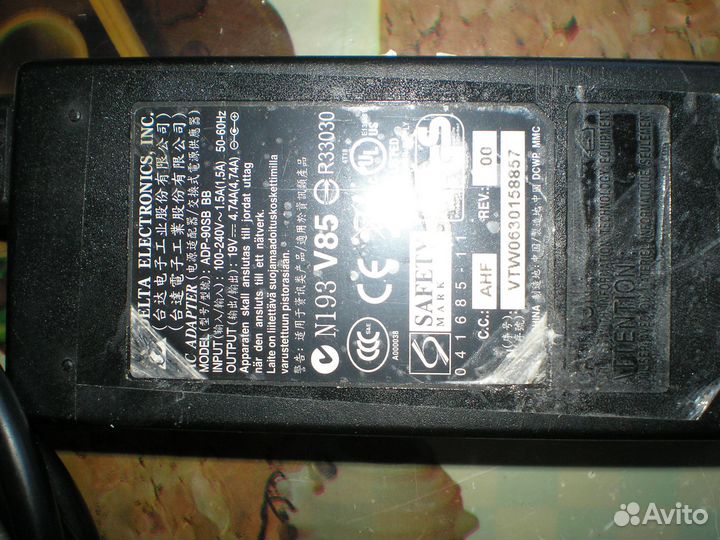 Блок питания- зарядное устр. ноутбука 19v, 4,74а