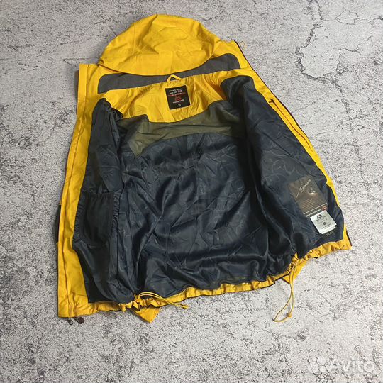 Ветровка Mountain Equipment Gore-Tex