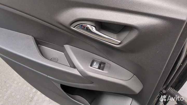 Дверь боковая левая задняя Chevrolet Trax 2023