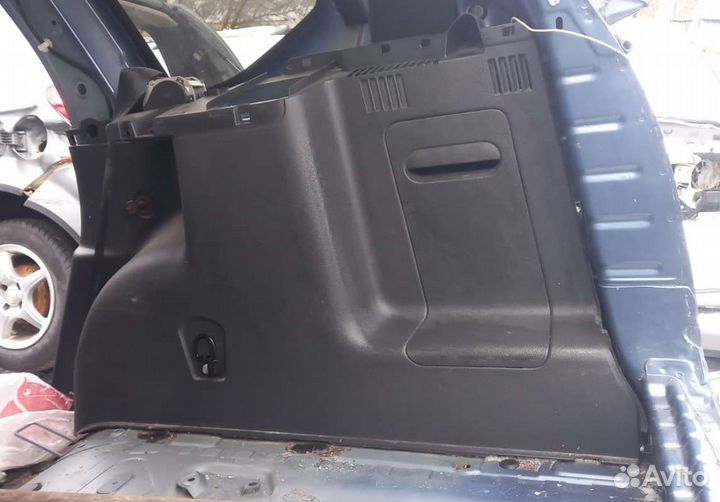 Пластик багажника Renault Duster