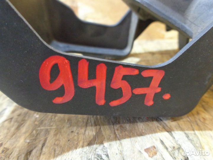 Кронштейн форсунки Volkswagen Tiguan 5N1 cawa