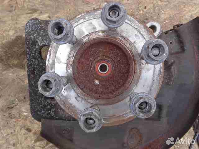 Кулак поворотный правый Lincoln Navigator 2 2L143K