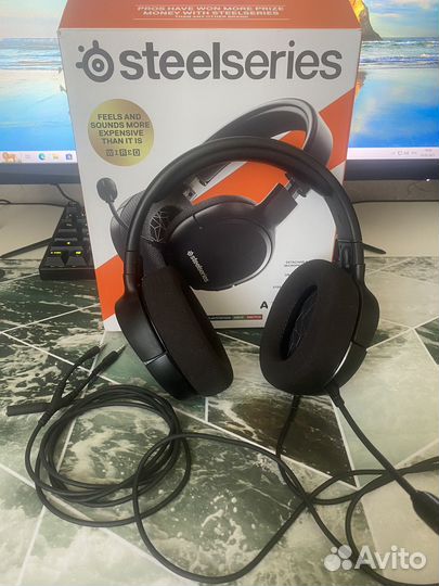Наушинки Steelseries Arctis 1