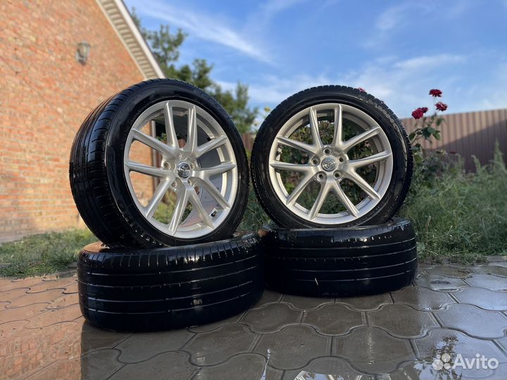 R18 Kumho Ecsta KU19 245/45, PCD 5x114.3 DIA 63