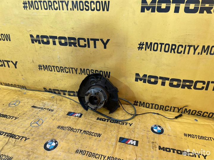 Кулак задний левый Bmw 116I F20 N13B16A 1.6 2012