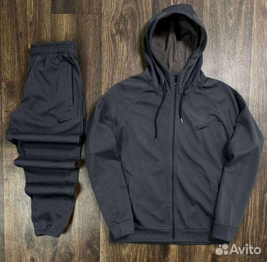 Спортивные костюмы Nike