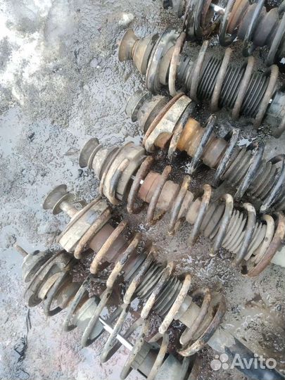 Задние стойки volkswagen golf 2 golf 3 vento Jetta