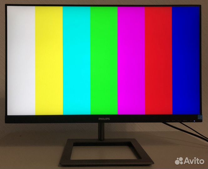 Монитор Philips