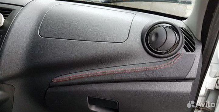 Молдинги накладки панели приборов Калина 2