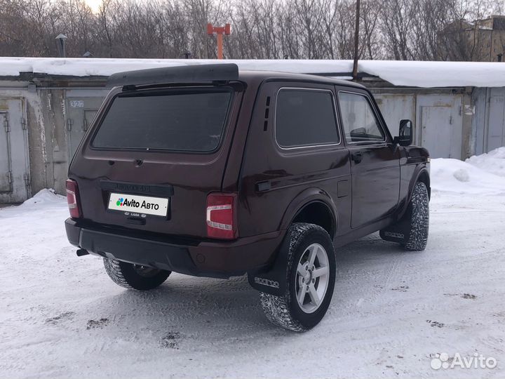 LADA 4x4 (Нива) 1.7 МТ, 2009, 200 000 км