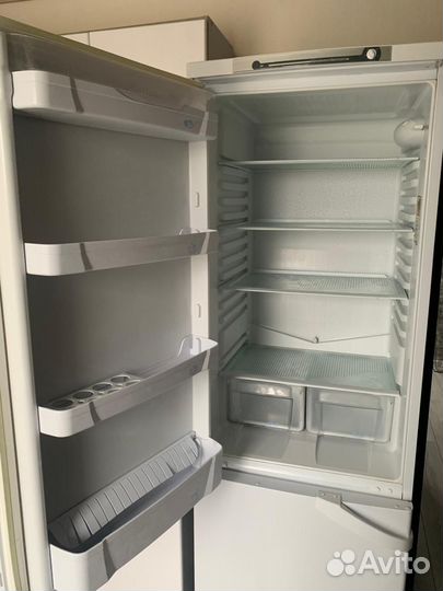 Холодильник indesit