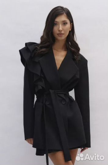 Жакет с воланами