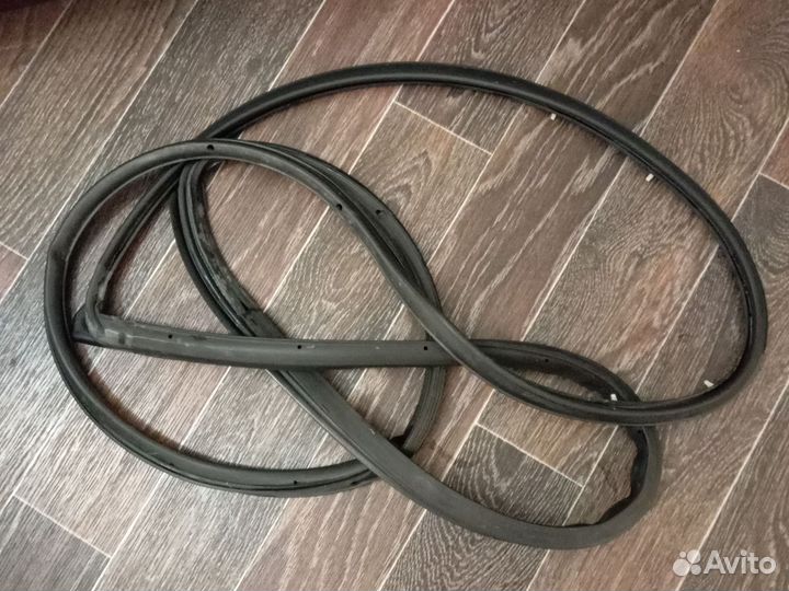 Уплотнитель для двери corolla