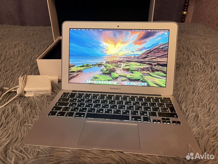 Apple MacBook air 11 2013 в Идеальном сост