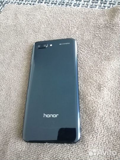 HONOR 10, 4/128 ГБ