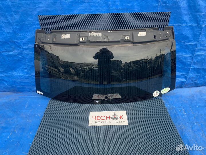 Стекло двери багажника VW Touareg GP 2002-2010