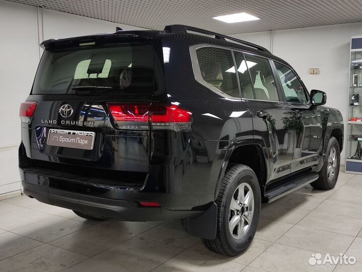 Toyota Land Cruiser 3.5 AT, 2022