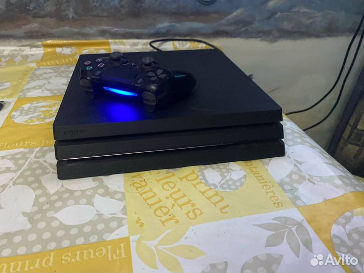 Sony PS4 pro 1tb