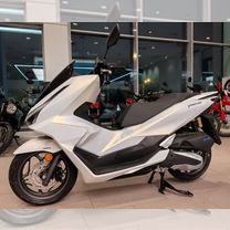 Скутер Honda PCX 160