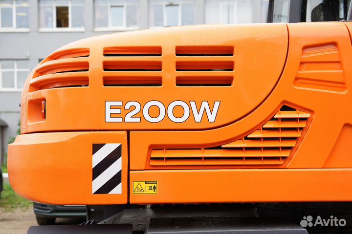 Колёсный экскаватор UMG E200W, 2024