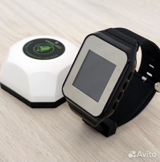 Кнопка вызова официанта, часы-пейджер персонала