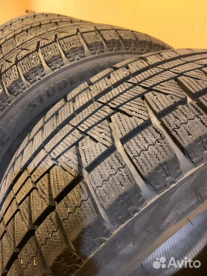 Bridgestone Blizzak Revo GZ 225/55 R17 97S