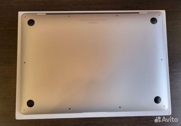 Macbook air 13 2020 i3