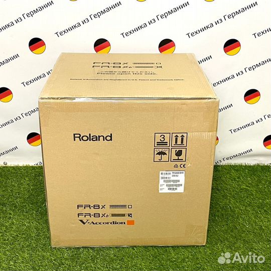 Баян Roland FR-8XB BK
