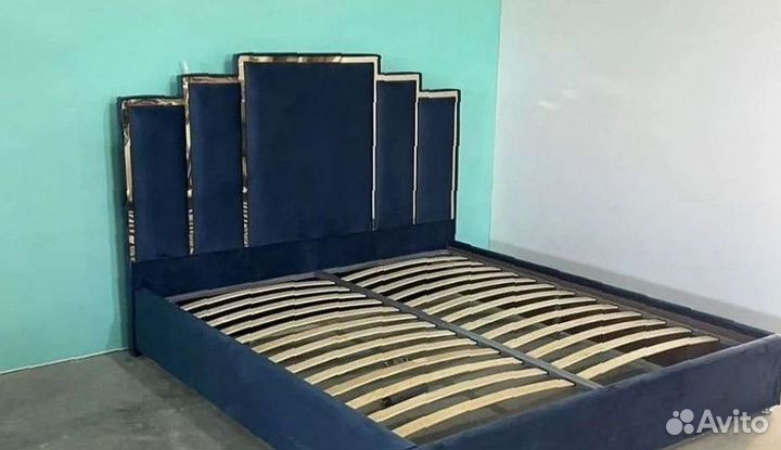 Кровать двуспальная мягкая на заказ
