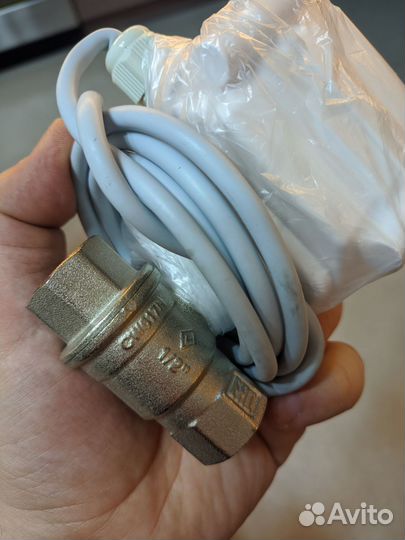 Кран gidrolock ultimate 12V bugatti 1/2