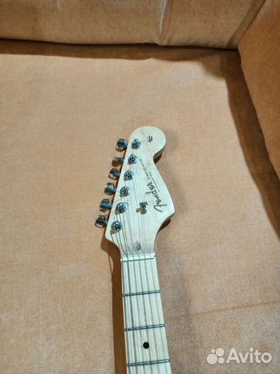 Электро гитара фендер стратокастер