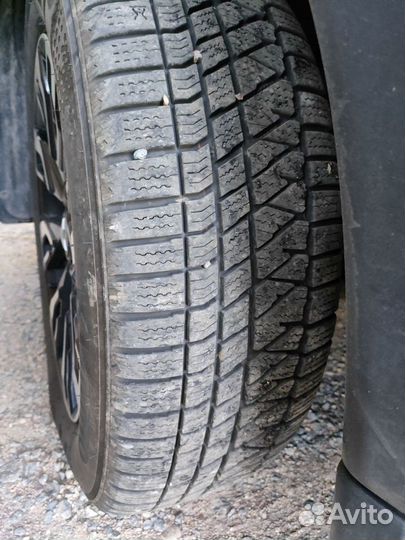 Kumho WinterCraft WS71 225/60R18