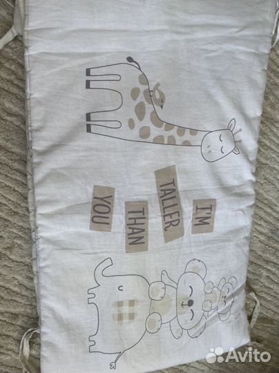 Подушка и бортики на детскую кроватку