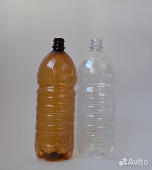Пластиковая бутылка 1,5 л коричневая и прозрачная