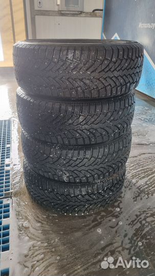 Pirelli Formula Ice 205/60 R16 96T