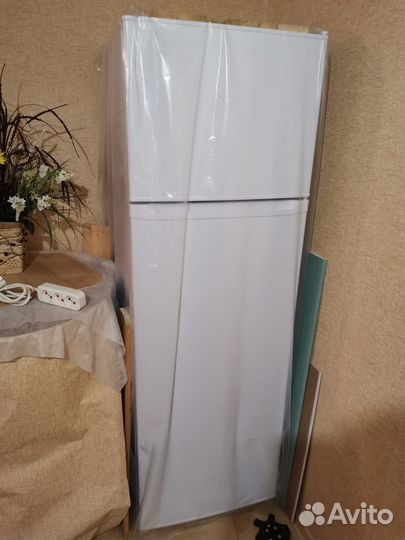Холодильник indesit