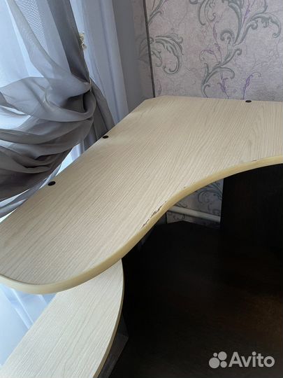 Компьютерный стол угловой