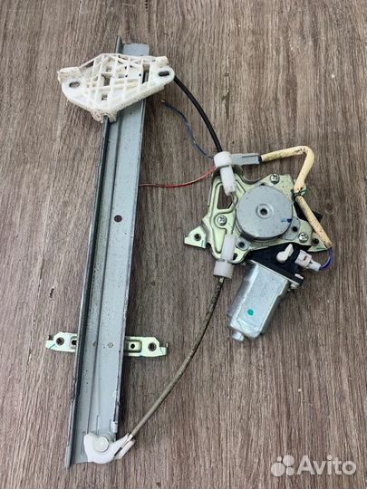 Стеклоподъемник задний левый Honda Jazz хетчбэк