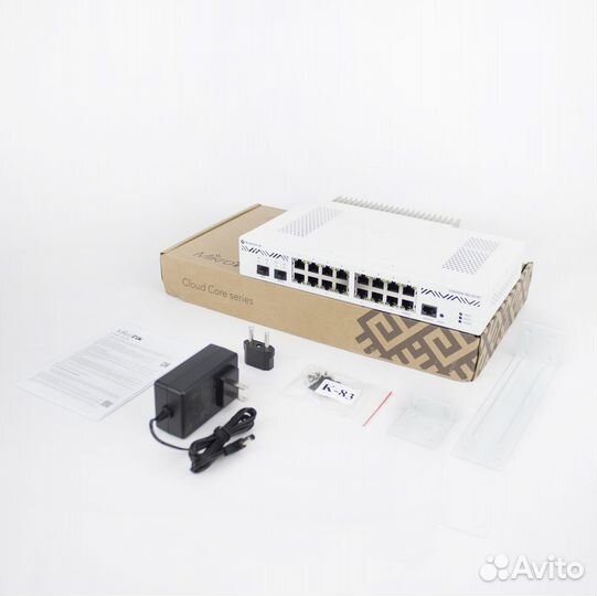 Маршрутизатор MikroTik CCR2004-16G-2S+PC