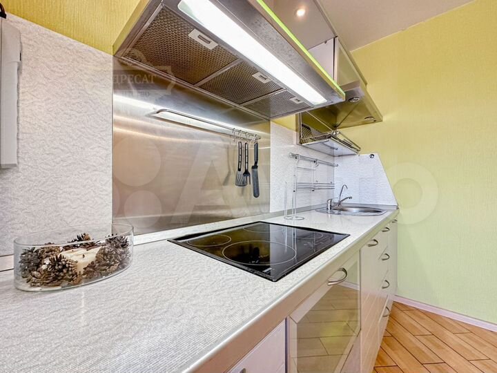 2-к. квартира, 65 м², 6/10 эт.