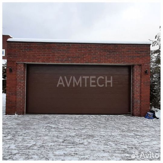 Секционные ворота