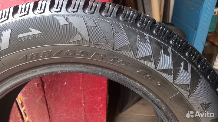 Pirelli Carrier 185/65 R15