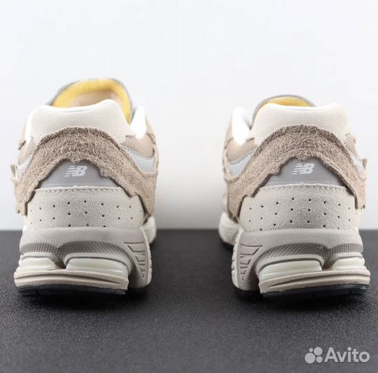 Кроссовки New Balance 2002r
