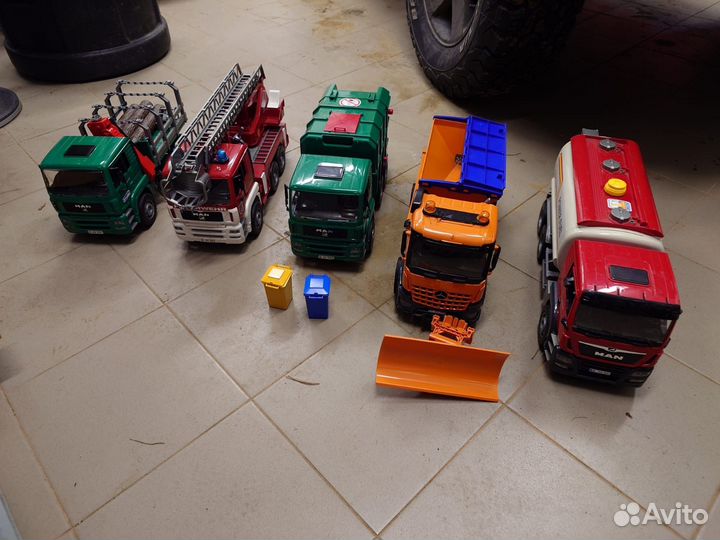 Грузовик Bruder