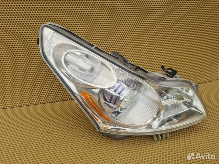 Фара передняя правая Infiniti G35 V36