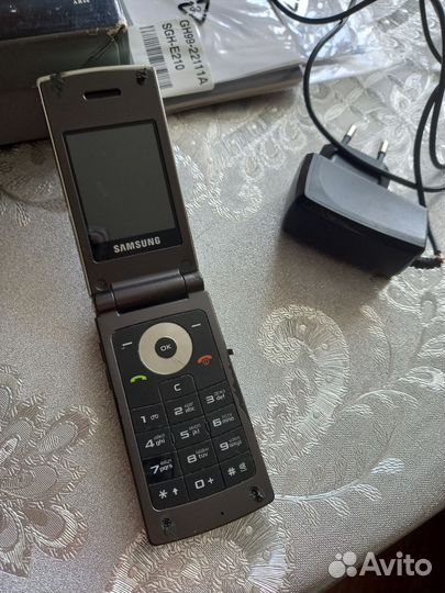 Samsung-e 210
