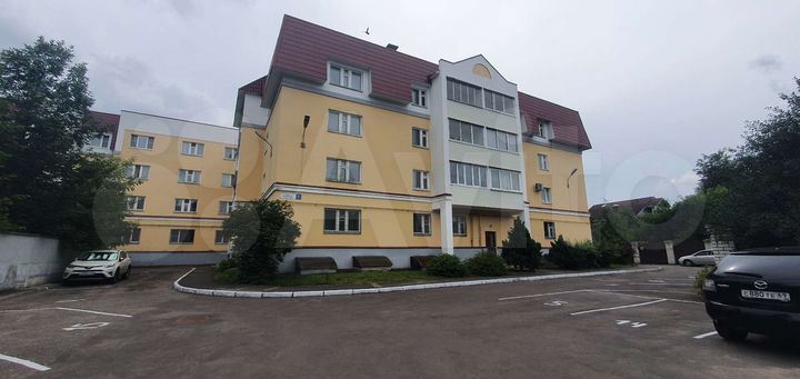 3-к. квартира, 97 м², 2/4 эт.