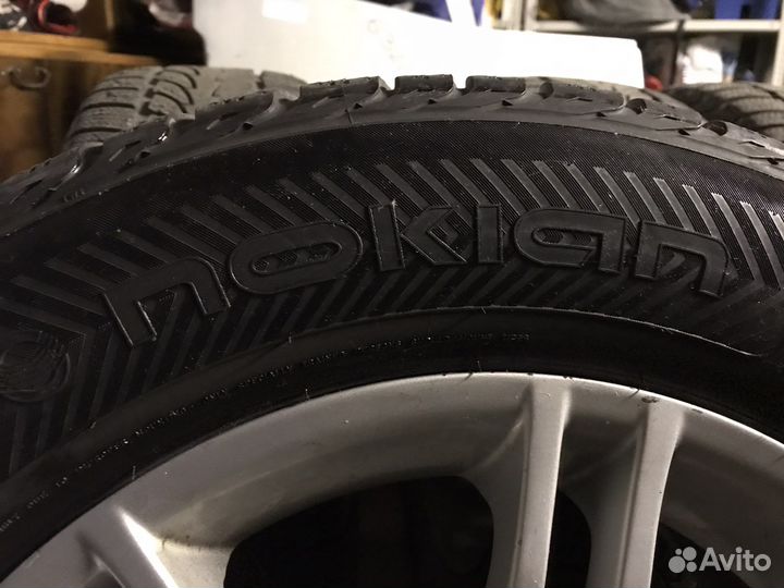 Nokian Tyres WR 235/60 R16 100H