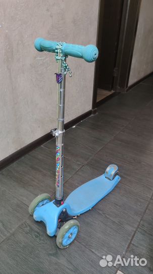Самокат детский трехколесный